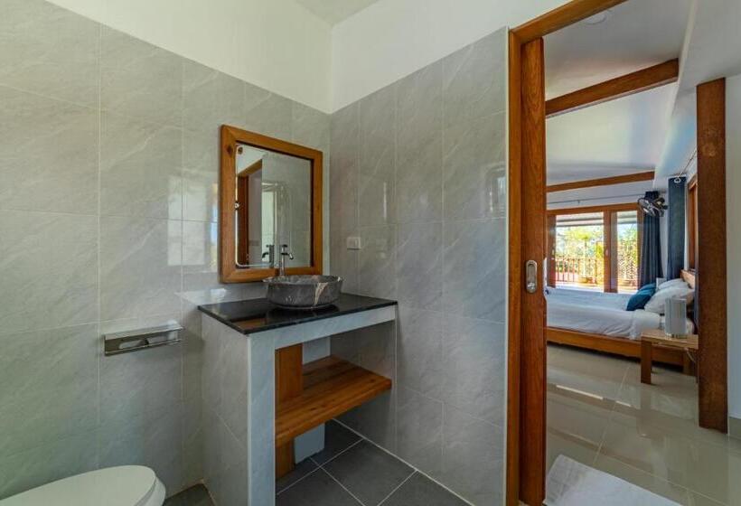 סטודיו סטנדרט עם מרפסת, Le Grand Bleu