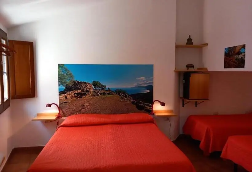 スタンダード4人部屋, Affittacamere Dorgali B&b Da Zietto