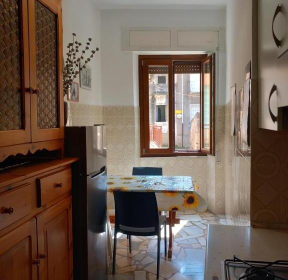 شقة غرفتين, Affittacamere Dorgali B&b Da Zietto