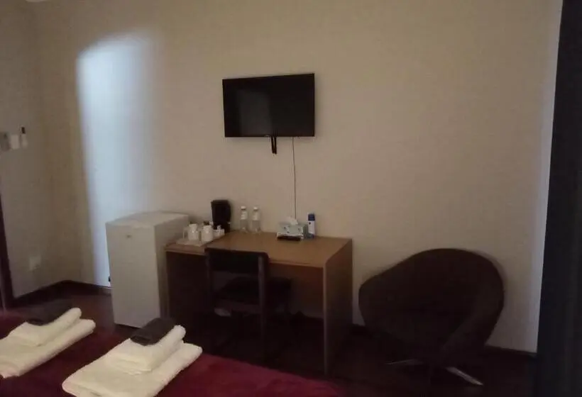プールの見えるデラックスルーム, 10 On Fairview B&b