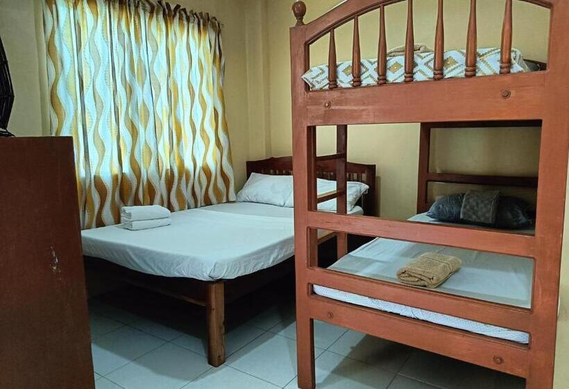 Quarto Familiar, Allen Marie Shiphaus