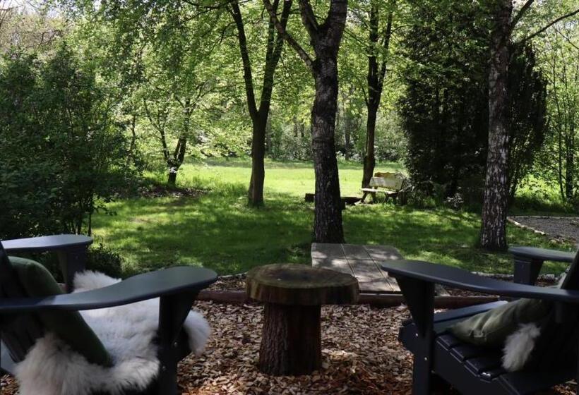 带1个卧室的带阳台的公寓, Inn The Woods   Private Stay