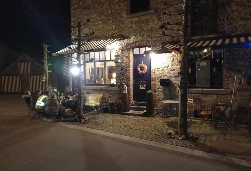 Standard room with outdoor bath, L Ancienne Boulangerie
