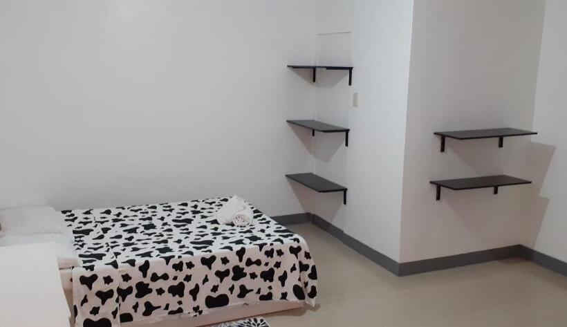 اتاق خانوادگی, Bella S Beach Resort