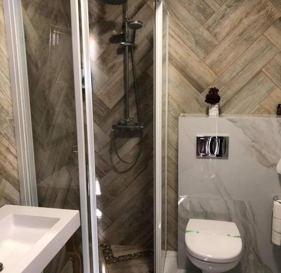 اتاق استاندارد چهار تخته, Dp Art Residence   Self Check In