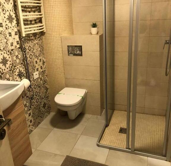 اتاق استاندارد چهار تخته, Dp Art Residence Self Check In