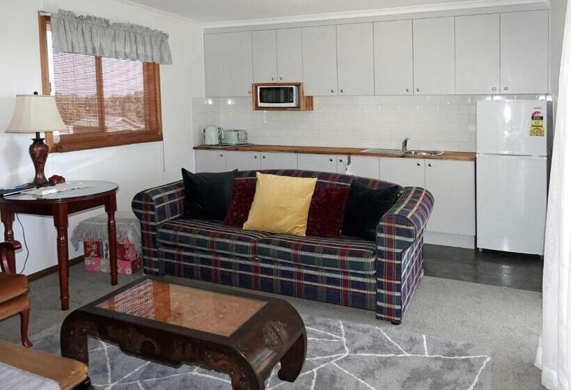 חדר משפחתי, Glenview Alpaca Farm