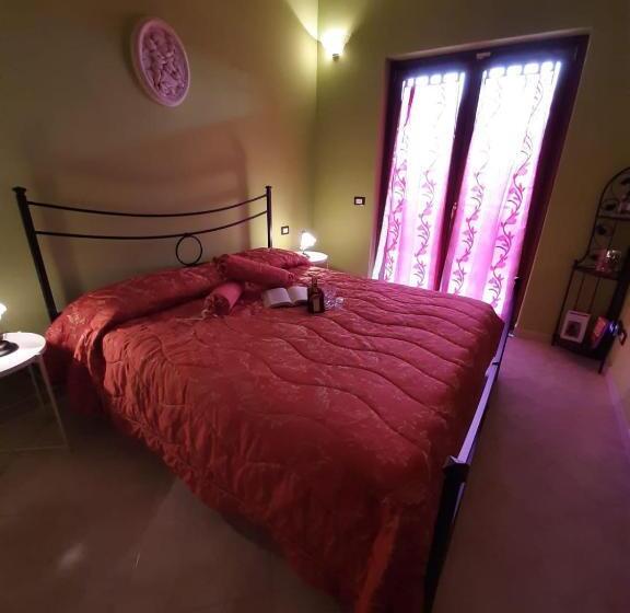 Кровать в Общей Комнате, Green Universe