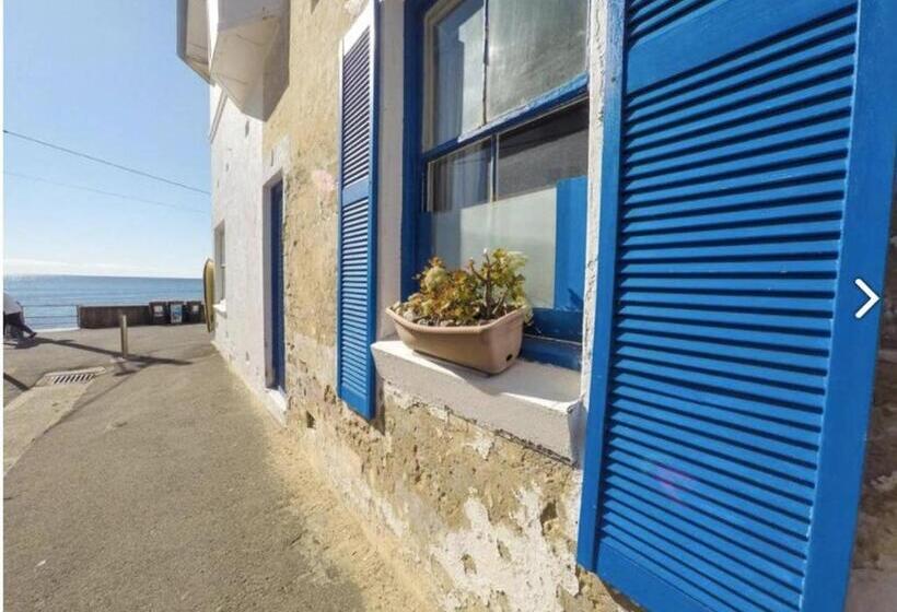 דירת חדר, Marine Parade