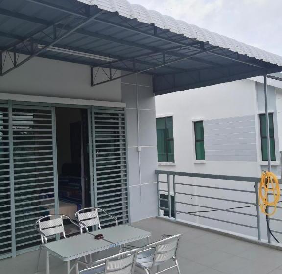 غرفة ديلوكس مزودة بشرفة, Wejdan Inn Balik Pulau, Penang Island