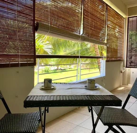 آپارتمان 1 خوابه با چشم‌انداز دریا, Villa Oliveraie Apartments