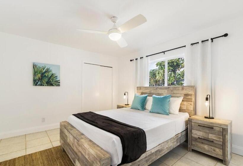 带1个卧室的豪华公寓, Alani Bay Premium Condos