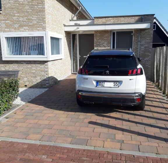 חדר דחוקס עם מיטת קינג, Room By The Sea