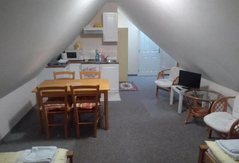 スタンダードルーム, Hamr Apartmány