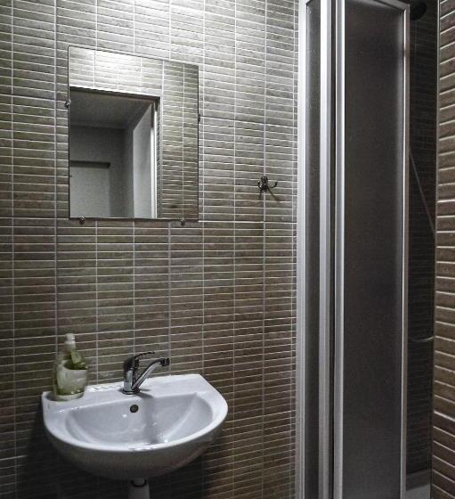 اتاق استاندارد, Hostel Laurita