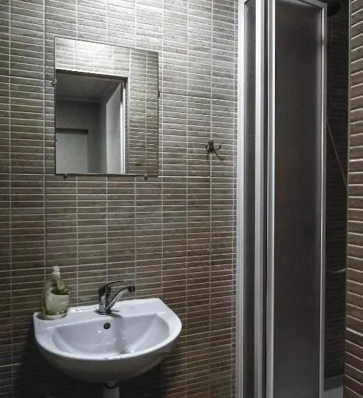 اتاق استاندارد, Hostel Laurita