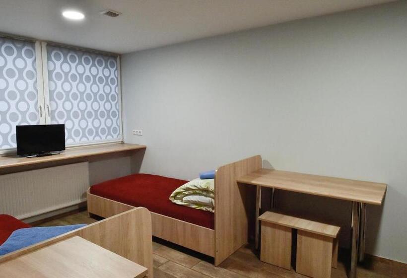 Standard room with outdoor bath, Hostel Laurita