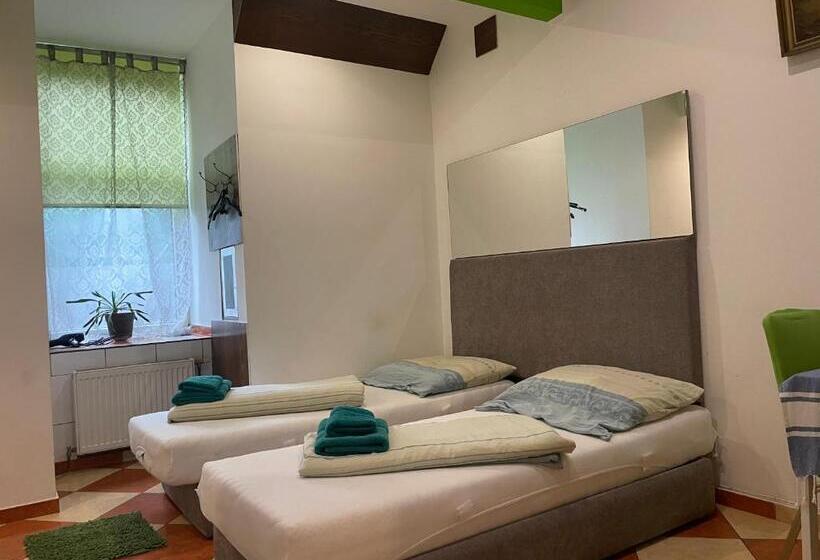 اتاق استاندارد, Viktoria