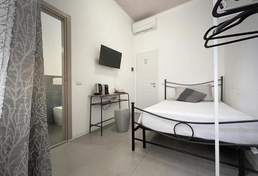 اتاق استاندارد یک نفره, Affittacamere Everest