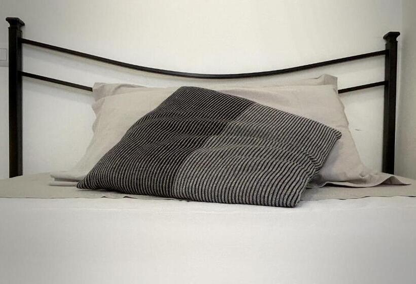 اتاق استاندارد یک نفره, Affittacamere Everest