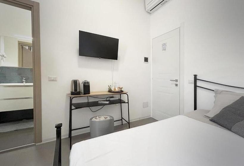 اتاق استاندارد یک نفره, Affittacamere Everest