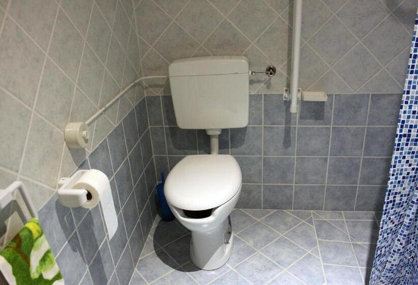 غرفة قياسية سرير كينج لذوى الإحتياجات الخاصة, Bed And Breakfast Emilia