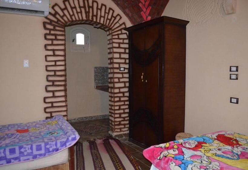 اتاق استاندارد سه نفره, Mountain Camp Ali Khaled