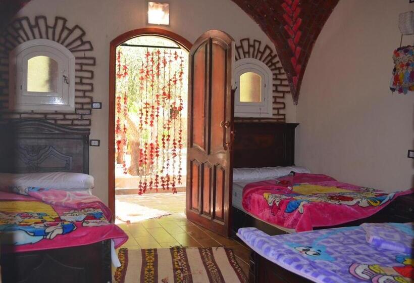 اتاق استاندارد سه نفره, Mountain Camp Ali Khaled