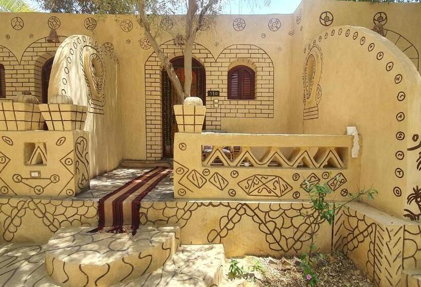 اتاق استاندارد سه نفره, Mountain Camp Ali Khaled