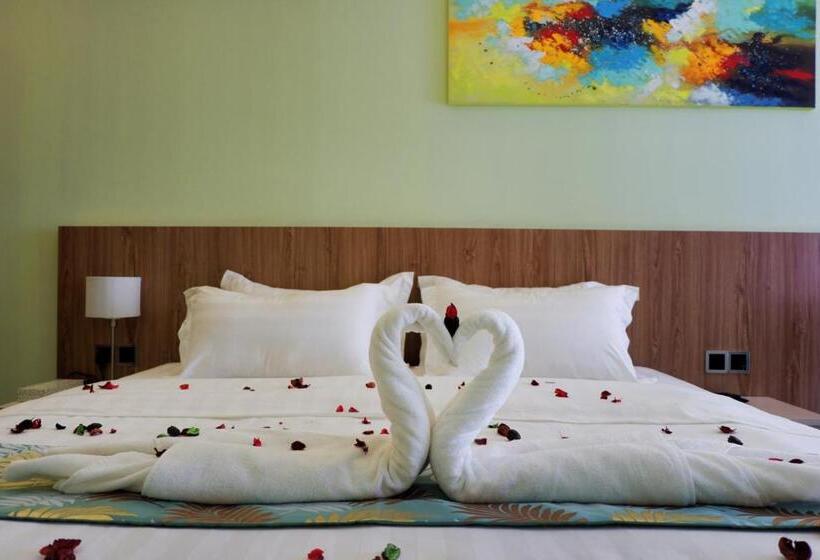 Standardzimmer Kingsize Bett, Flypod