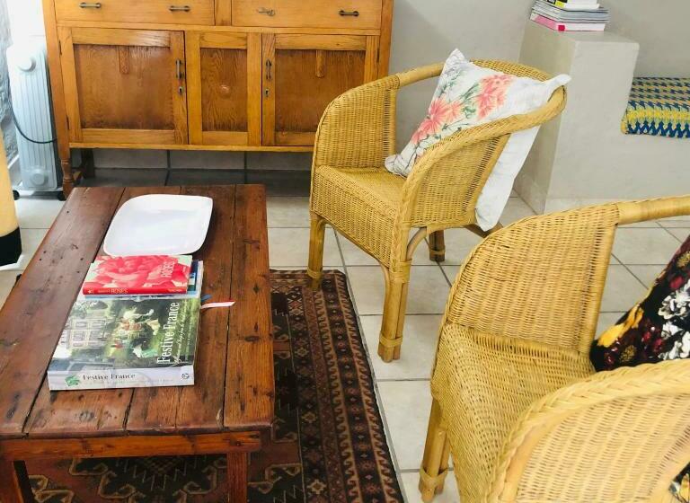 غرفة قياسية, Yellow House Prince Albert