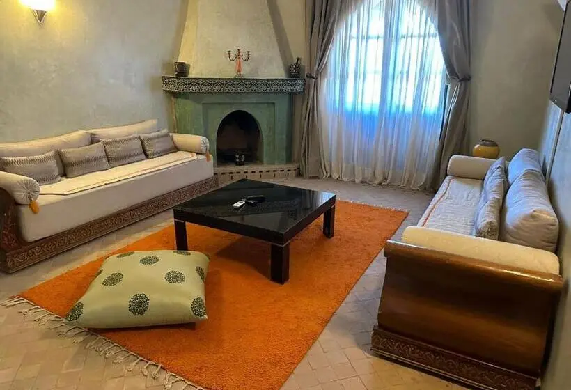Sviitti Allasnäkymä, Villa Thaifa