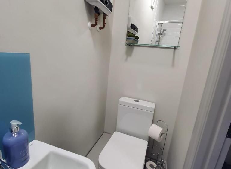 デラックスルーム, Contractor Friendly From  Tobs Norwich