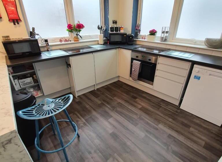 デラックスルーム, Contractor Friendly From  Tobs Norwich