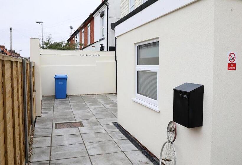 １ベッドルームハウス, Contractor Friendly From  Tobs Norwich