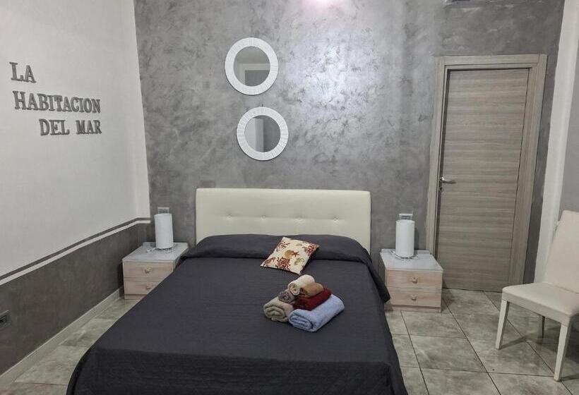 חדר סטנדרט לשלושה עם מרפסת, La Habitacion Del Mar