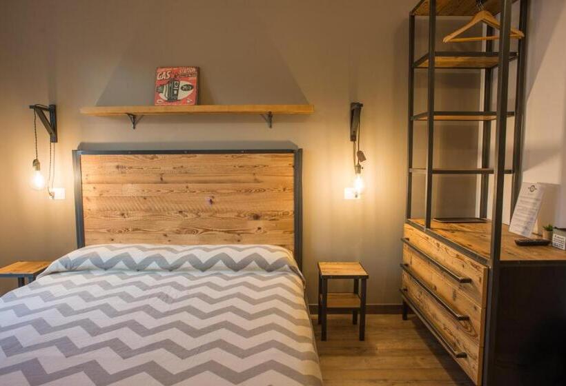 اتاق سوپریور چهار تخته, Officina Rooms