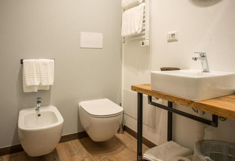 اتاق سوپریور چهار تخته, Officina Rooms