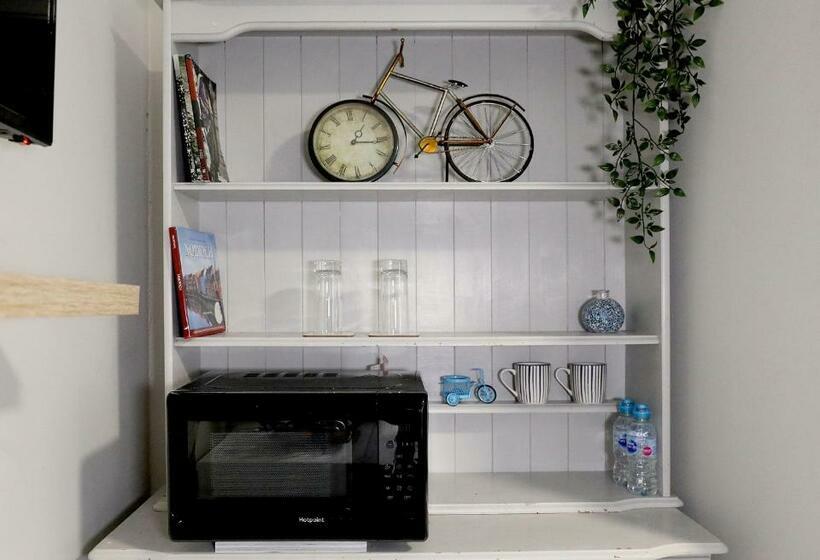 デラックスルーム, Contractor Friendly From  Tobs Norwich