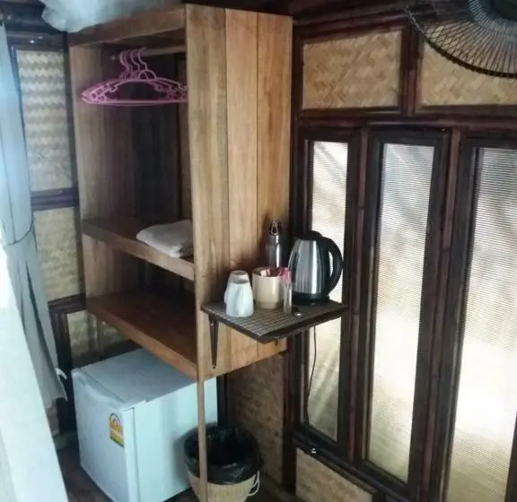 バルコニー付きスタンダードルーム, Seacroft Bamboo Village