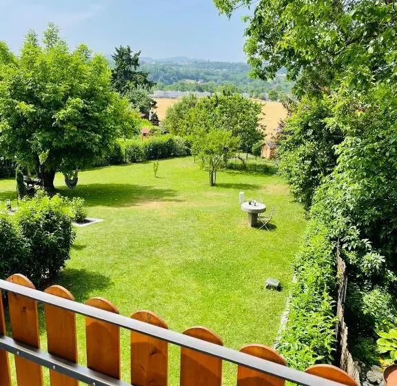 Habitación Estándar, Leo