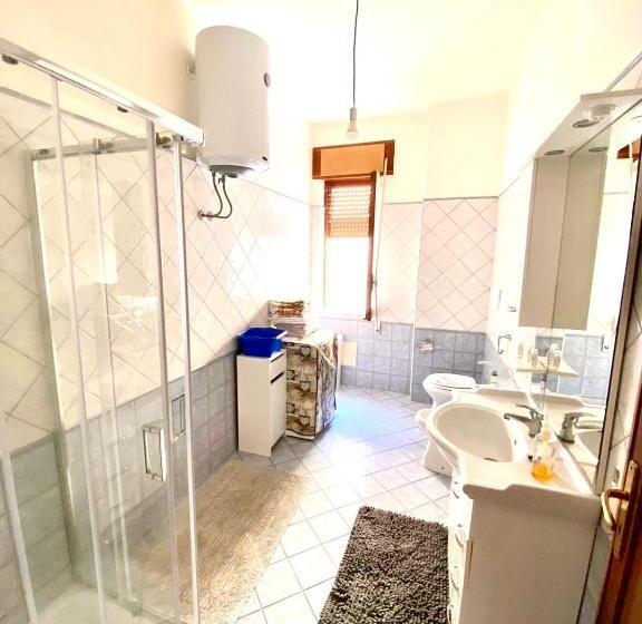 带3个卧室的公寓, White Beach Le Castella