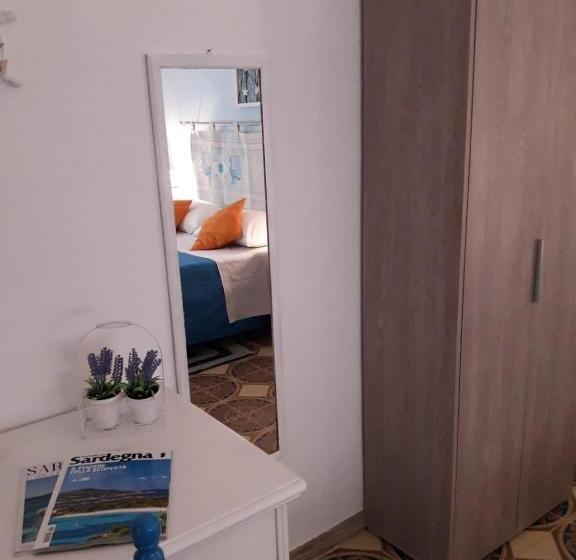 Quarto Triplo Estandar, 4 Stagioni