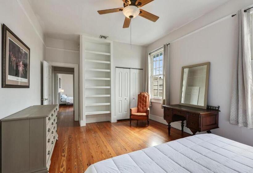 آپارتمان 3 خوابه, Freret Apartments Near Streetcar & Tulane