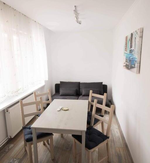 شقة غرفتين, Casa Zia