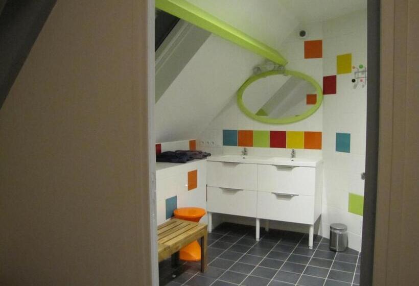 شقة غرفة واحدة, Kerrouz