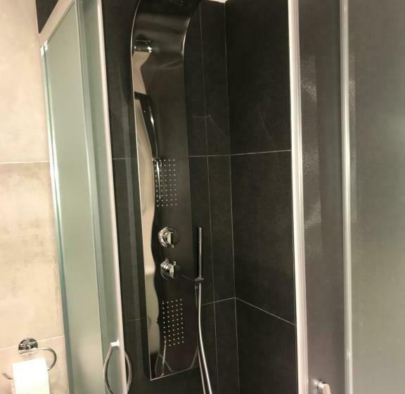 舒适三人间, B&b Golden House & Spa