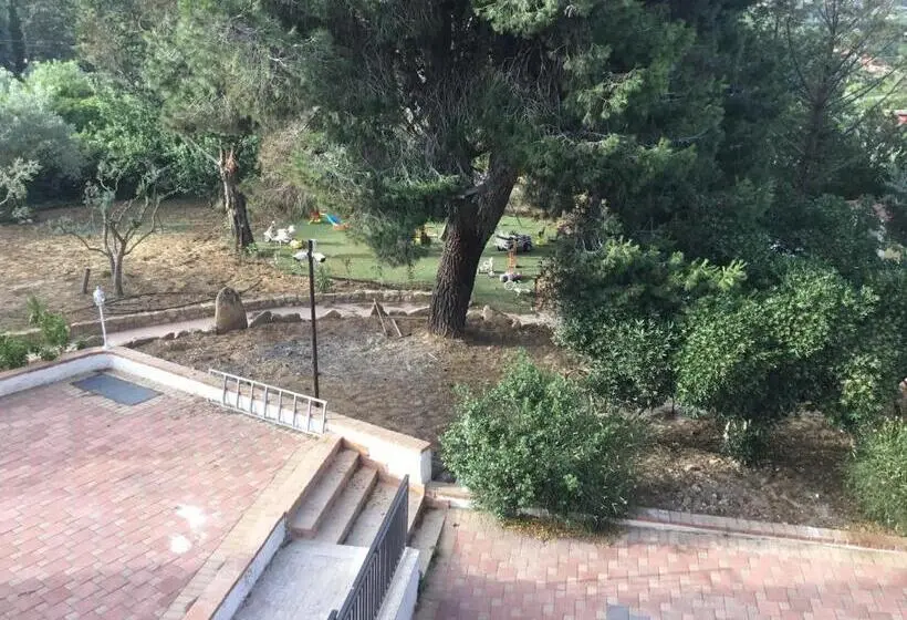 اتاق استاندارد سه نفره, Villa Niscima