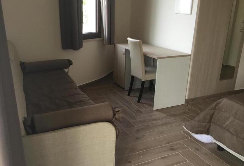 スタンダードトリプルルーム, Villa Niscima