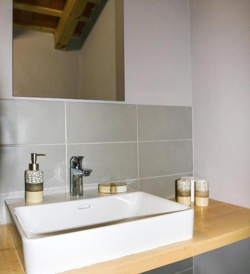 חדר בסיסי, Casa Lenka